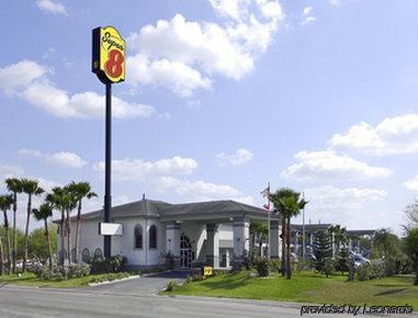 Super 8 Donna Hotel Luaran gambar