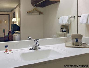 Super 8 Donna Hotel Bilik gambar